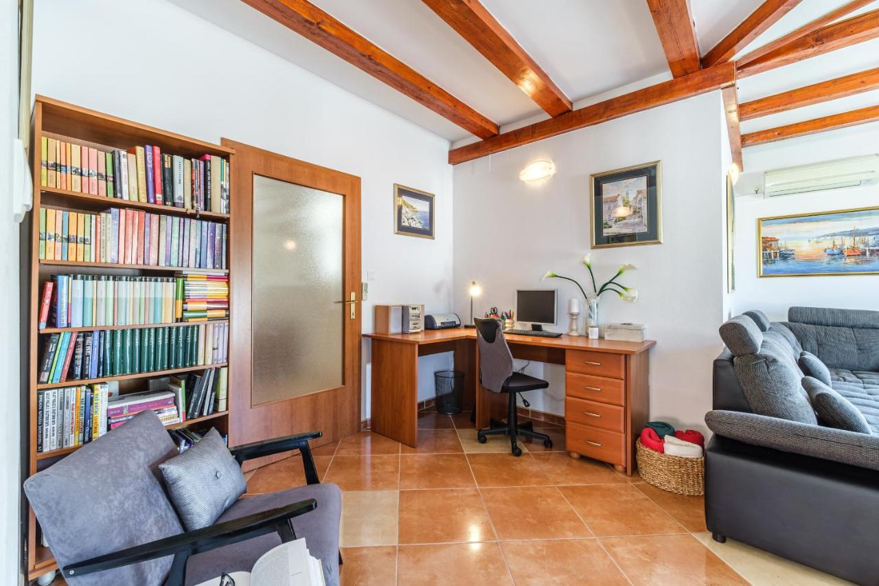 Guest House Barbara Nerezisca 外观 照片